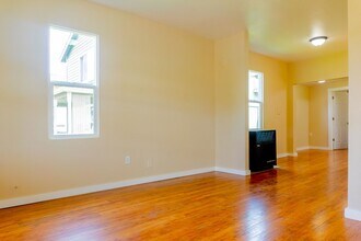 2013 M.L.K. Jr Way in Tacoma, WA - Building Photo - Building Photo