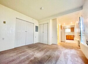 12746 35th Ave NE, Unit 4 in Seattle, WA - Foto de edificio - Building Photo