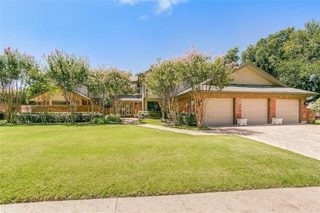 property at 5320 Catamaran Dr
