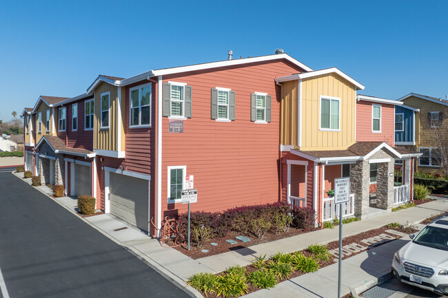 The Bungalows in San Lorenzo, CA - Building Photo - Building Photo