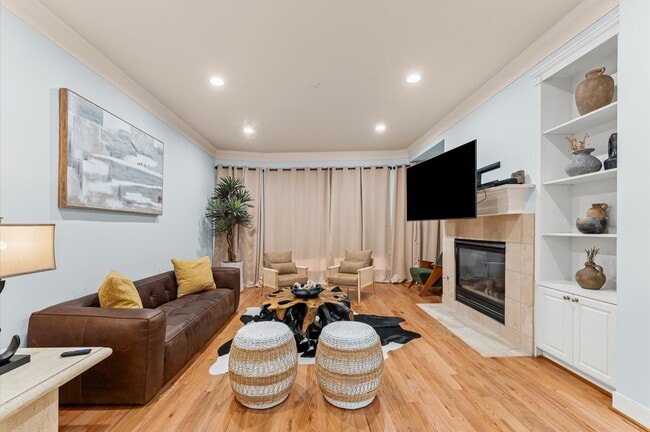 property at 2201 Crocker St