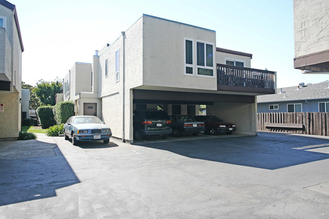 1403 Oxford St in Redwood City, CA - Building Photo - Building Photo