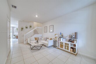 24675 SW 119th Pl in Homestead, FL - Foto de edificio - Building Photo