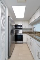 2075 SW 122nd Ave in Miami, FL - Building Photo