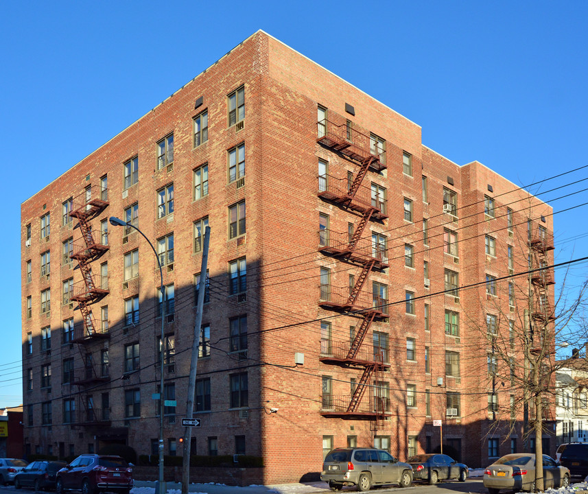 3413 Avenue H in Brooklyn, NY - Foto de edificio