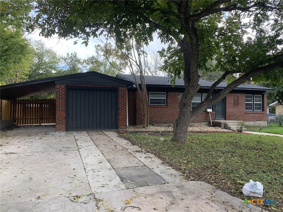 1119 N 8th St in Temple, TX - Building Photo