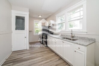 2103 North North Street in Peoria, IL - Building Photo - Building Photo
