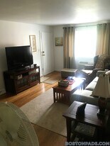 25 Oxford Cir in Belmont, MA - Building Photo