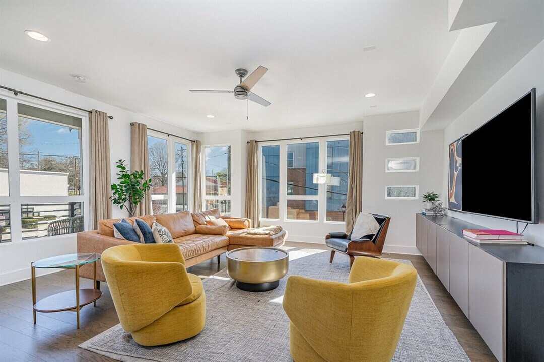 1659 Duckworth Ave in Charlotte, NC - Building Photo