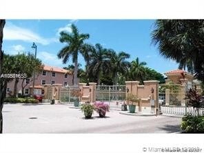 6740 NW 114th Ave in Doral, FL - Building Photo