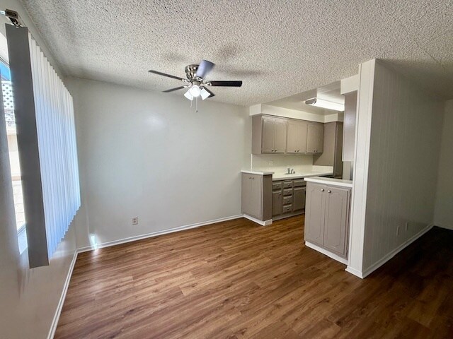 1247 Amherst Ave in Los Angeles, CA - Foto de edificio - Building Photo