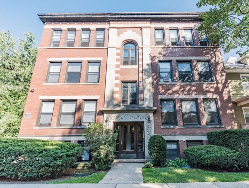 6257 N Lakewood Ave in Chicago, IL - Foto de edificio