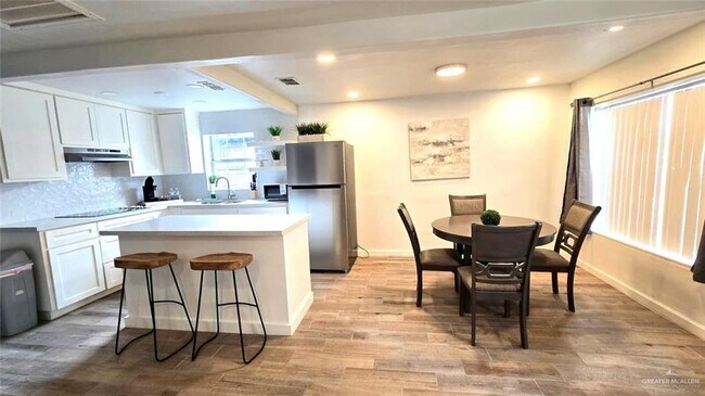 10 Katrina Ave in McAllen, TX - Building Photo - Building Photo