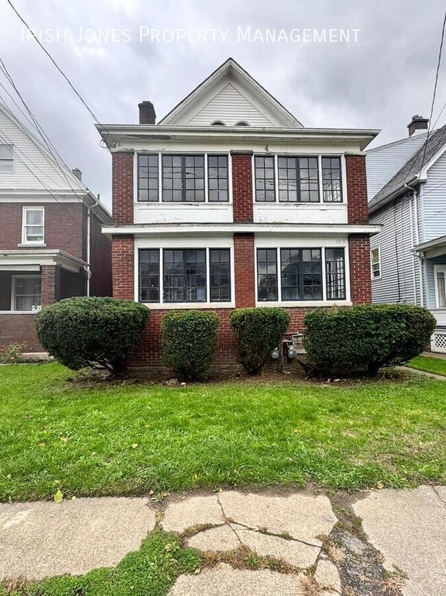 1519 Whitney Ave in Niagara Falls, NY - Building Photo - Building Photo