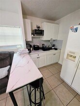 2951 NW 154th Terrace in Miami Gardens, FL - Foto de edificio - Building Photo