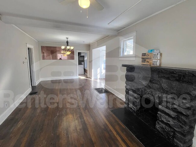 property at 2235 Quincy St