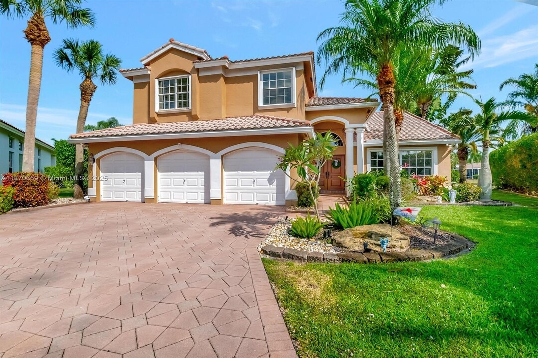 19314 King Palm Ct in Boca Raton, FL - Building Photo