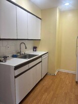 1292 Richmond Ave in Staten Island, NY - Building Photo