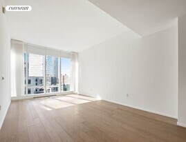 30 Riverside Blvd in New York, NY - Building Photo