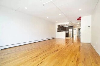 18 E 125th St-Unit -2 in New York, NY - Building Photo - Building Photo