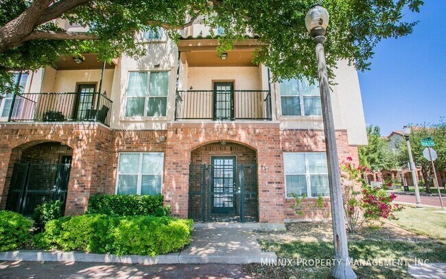 2101 Main St in Lubbock, TX - Building Photo - Building Photo