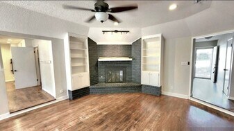 808 Spring Lake Dr in Bedford, TX - Building Photo