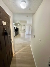 2001 Tizewell Cir in Orlando, FL - Building Photo - Building Photo
