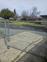 10904 Robledo Dr in Oakland, CA - Building Photo - Building Photo