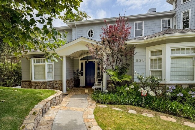 property at 928 El Medio Ave