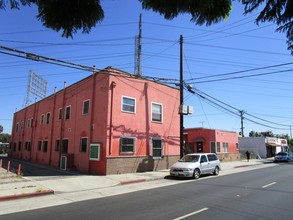 3600-3620 Santa Fe Ave in Long Beach, CA - Building Photo - Building Photo