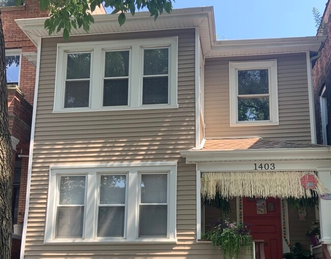 property at 1403 N Maplewood Ave