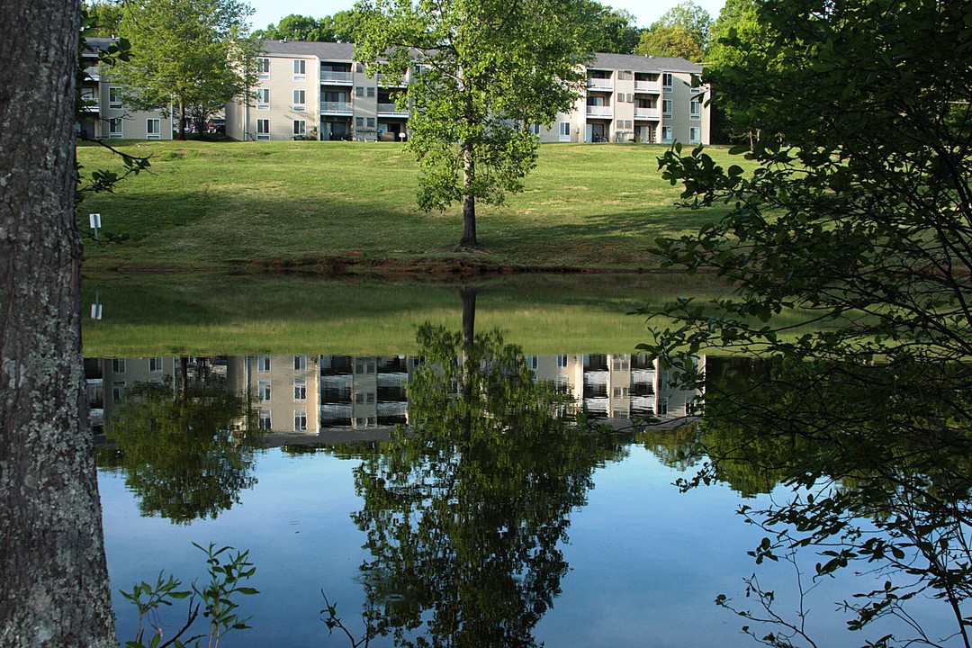 Huntingwood Apartments in Lynchburg, VA - Foto de edificio