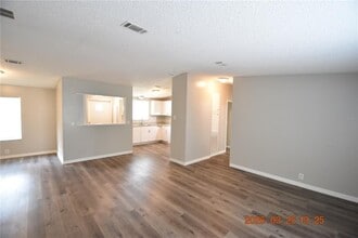 7515 Symmes Rd in Gibsonton, FL - Building Photo - Building Photo