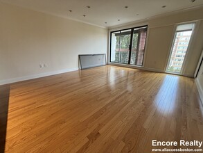 1485 Beacon St, Unit 708 in Brookline, MA - Building Photo - Building Photo