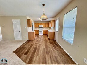 11110 Falling Water in San Antonio, TX - Building Photo - Building Photo