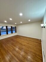 6113 N Kedzie Ave, Unit 2N in Chicago, IL - Building Photo
