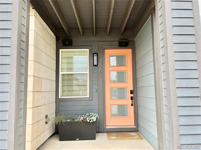 1565 W 67th Ave in Denver, CO - Foto de edificio - Building Photo
