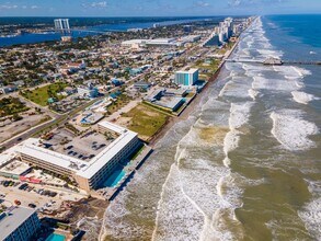 219 S Atlantic Ave in Daytona Beach, FL - Building Photo - Building Photo