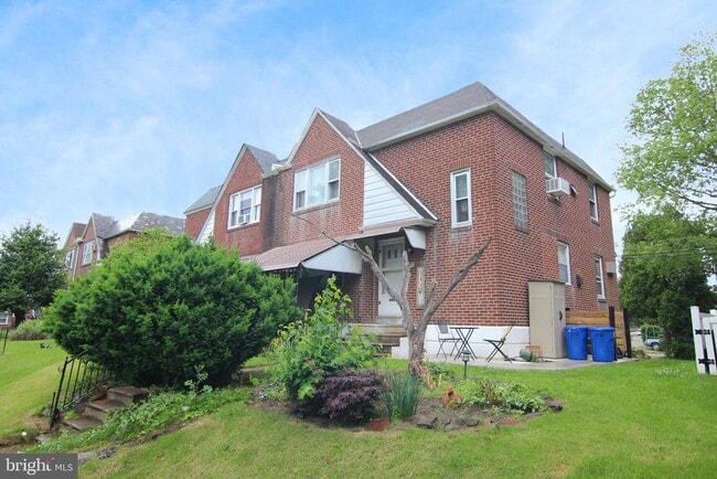 property at 6846 Oxford Ave
