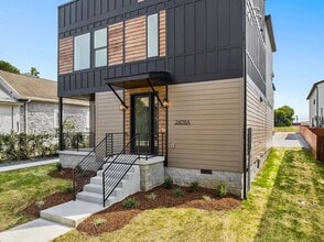 2409 Booker St in Nashville, TN - Building Photo - Building Photo