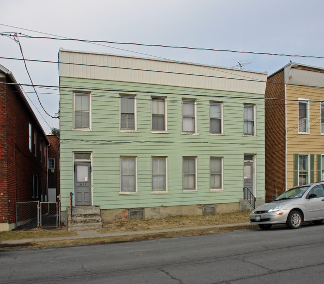 2615 3rd Ave in Watervliet, NY - Building Photo - Building Photo