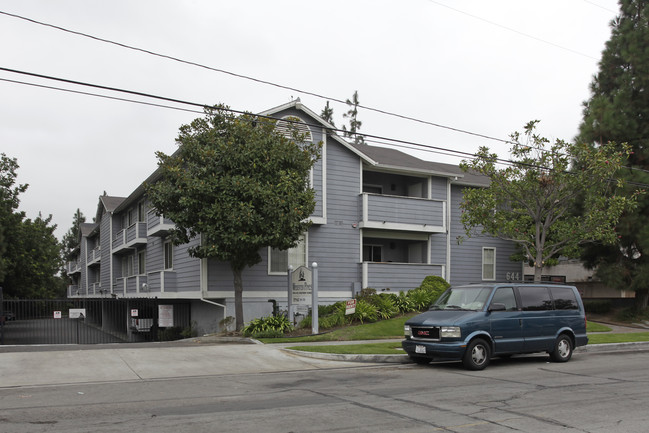 Webster Pines Apartments in Anaheim, CA - Building Photo - Building Photo