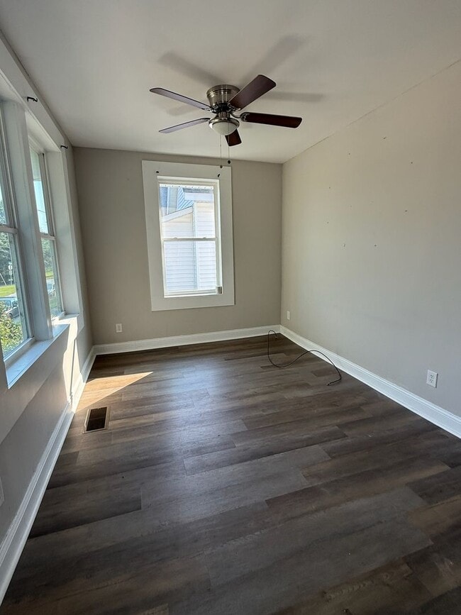 property at 4 Poplar St