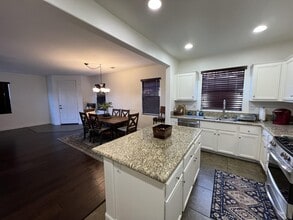 1708 Wolf Canyon Loop in Chula Vista, CA - Building Photo - Building Photo