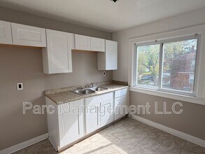 16730 Woodingham Dr in Detroit, MI - Building Photo - Building Photo