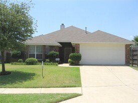 6006 Holly Crest Ln in Sachse, TX - Building Photo