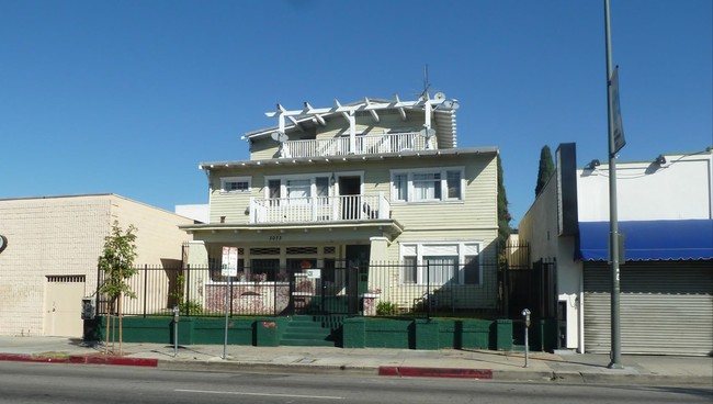 3073 W Pico Blvd in Los Angeles, CA - Building Photo - Building Photo