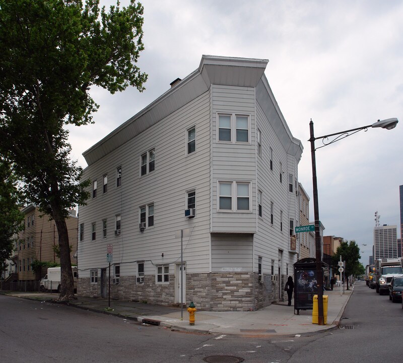 498-500 Market St in Newark, NJ - Building Photo