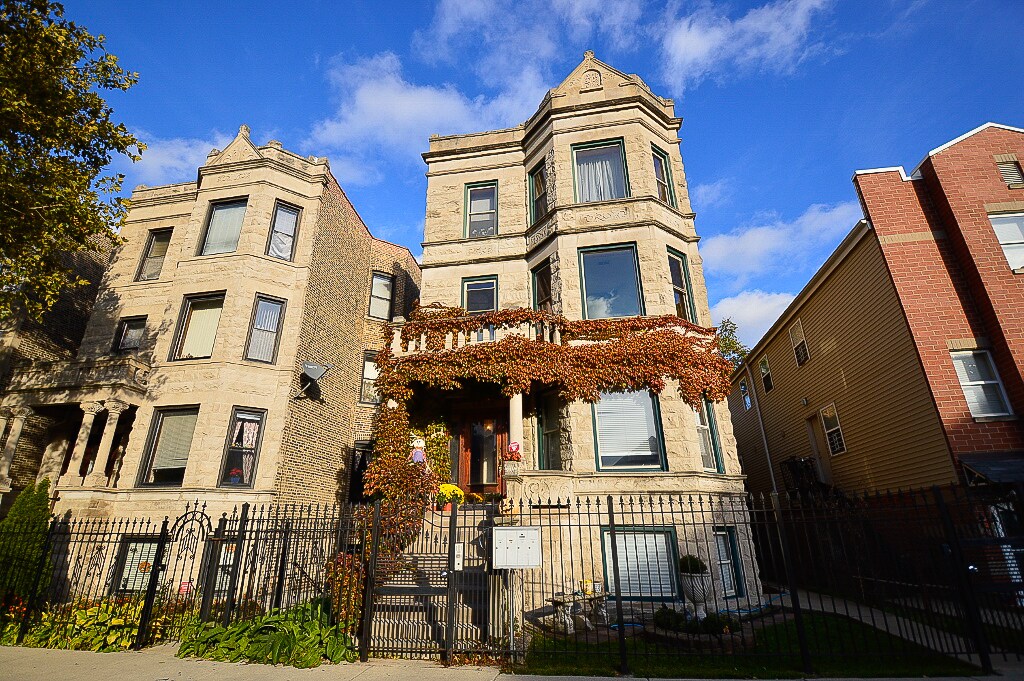 1425 N Washtenaw Ave in Chicago, IL - Building Photo