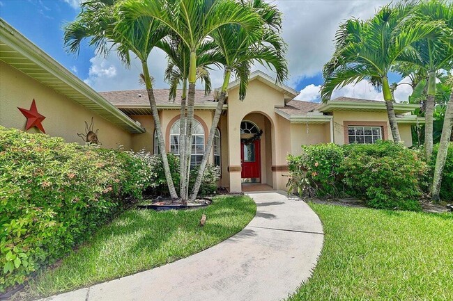 4013 SW Winslow St in Port St. Lucie, FL - Building Photo - Building Photo